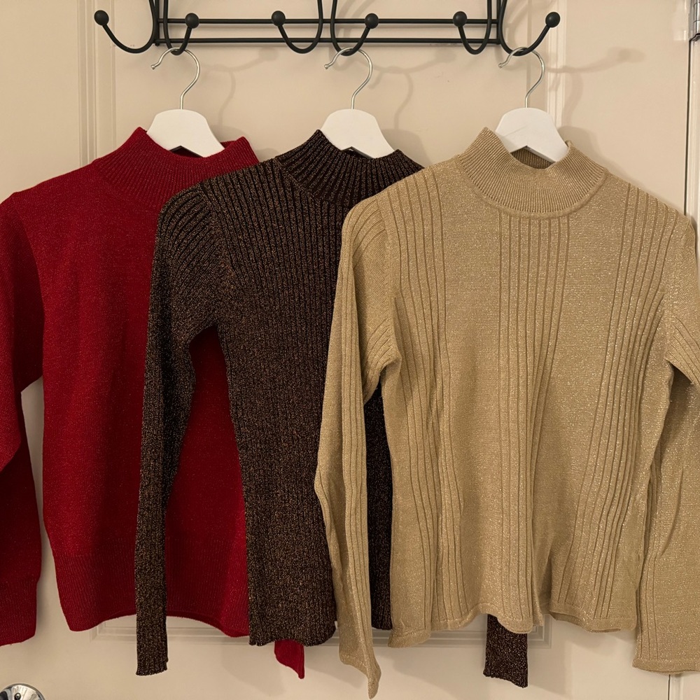 Holiday sweater bundle (3, size S)